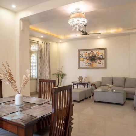 The Urban Grandeur 1 Bed and Breakfast Guwahati Eksteriør billede